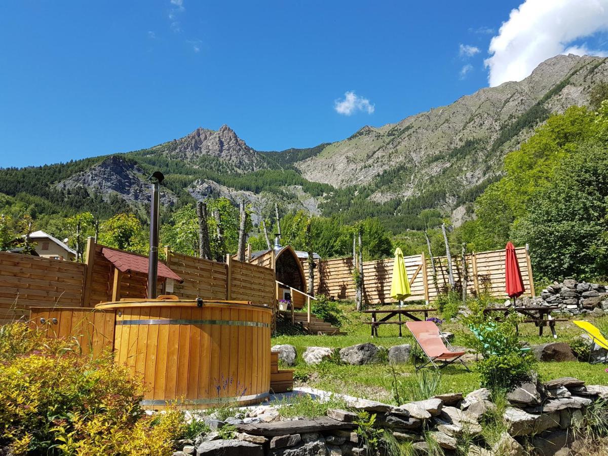 LA JARBELLE - Gîte et Spa Les Orres Exterior foto