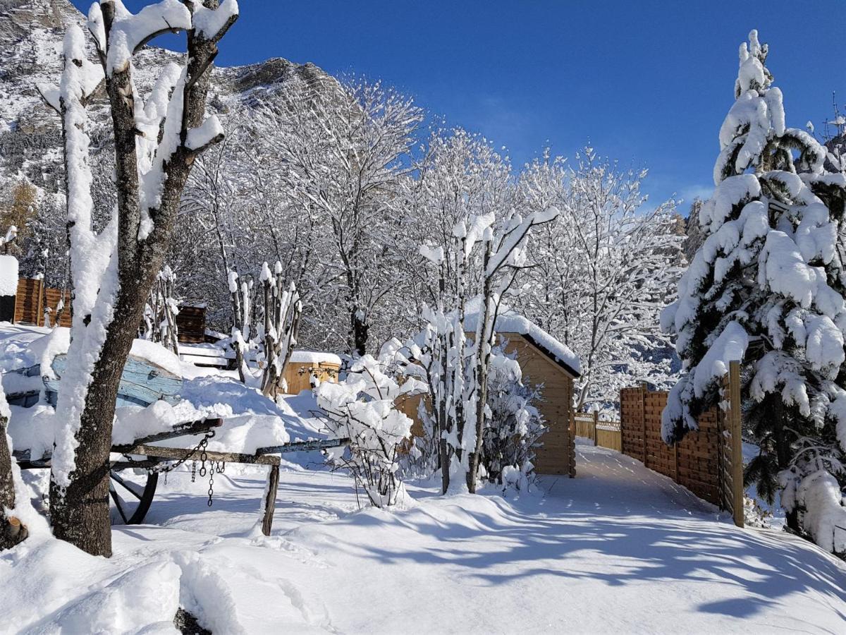 LA JARBELLE - Gîte et Spa Les Orres Exterior foto